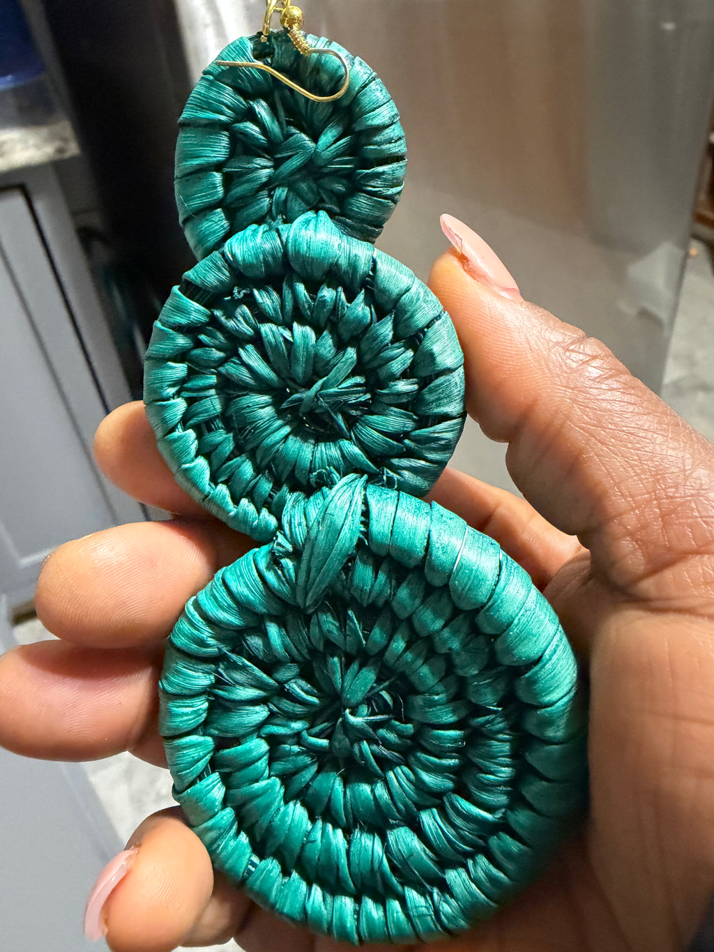Triple-Disc Straw Earrings – Emerald Green/
Northern Ghana Handwoven Straw Earrings – Emerald Triple
/Artisan Woven Raffia Earrings – Emerald Northern Ghana Collection